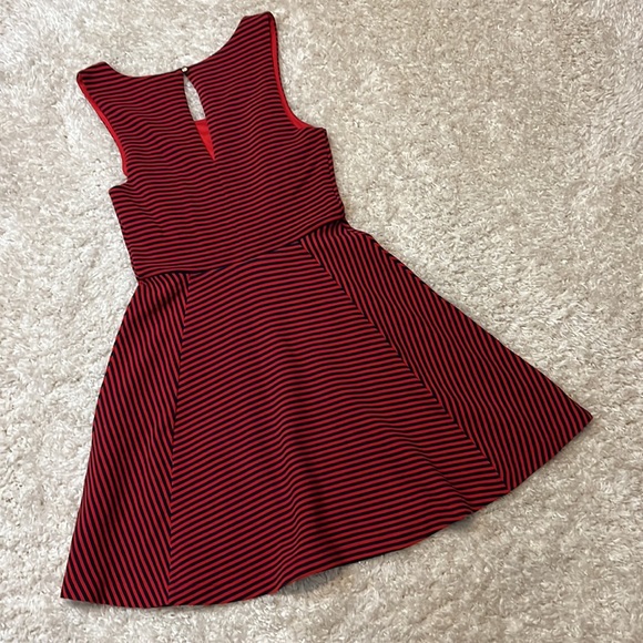 Express Red & Blue Dress Small - Picture 3 of 4